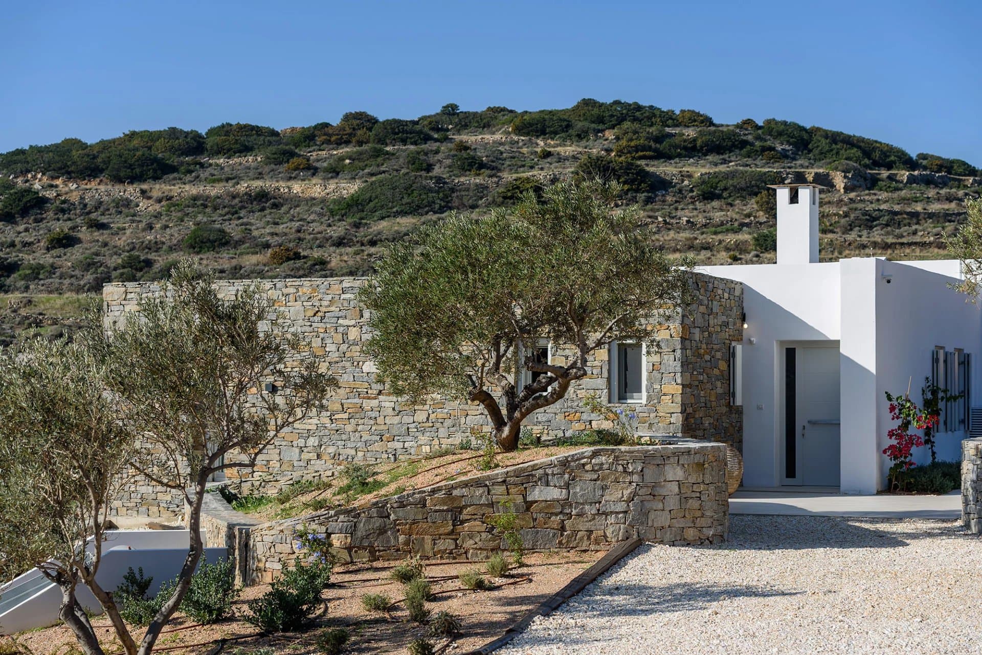 Brand-new luxury villa with pool & sea view – Faragas, Paros - Image 12