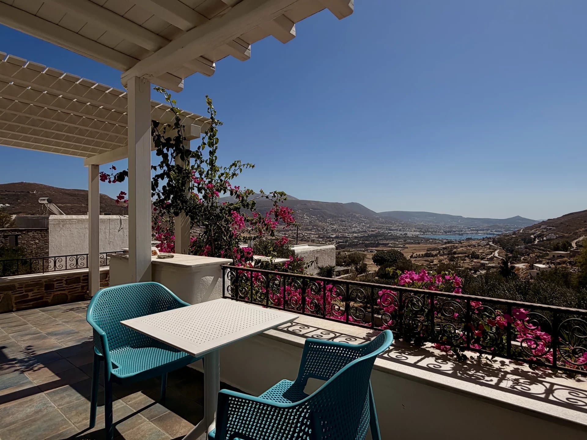 Individual House in Kalami, Paros – Sea Views, Private Garden, Garage & Guest Studio - Image 16