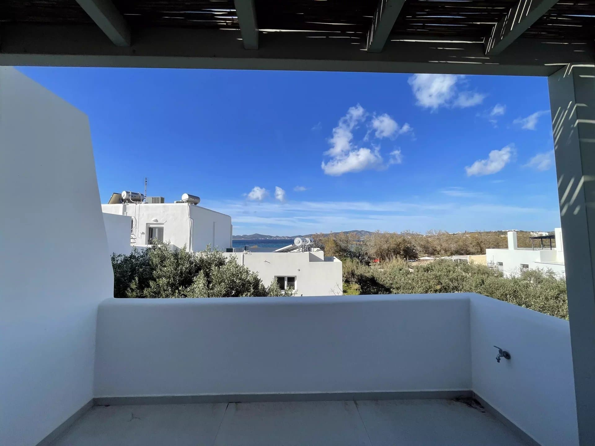 Elegant Coastal Home for Sale in Piso Aliki – Just Steps from the Sea – Paros - Image 18