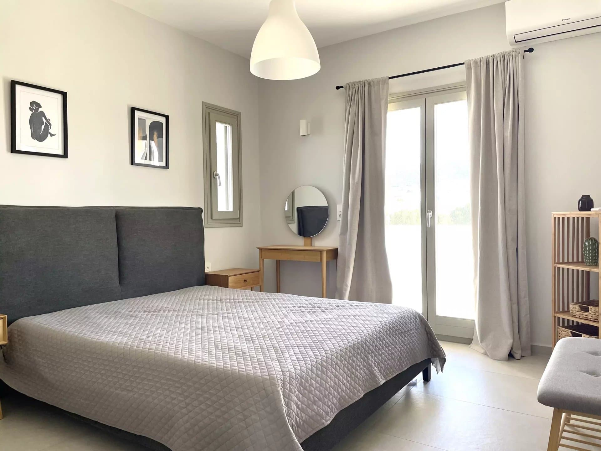 Elegant Coastal Home for Sale in Piso Aliki – Just Steps from the Sea – Paros - Image 13