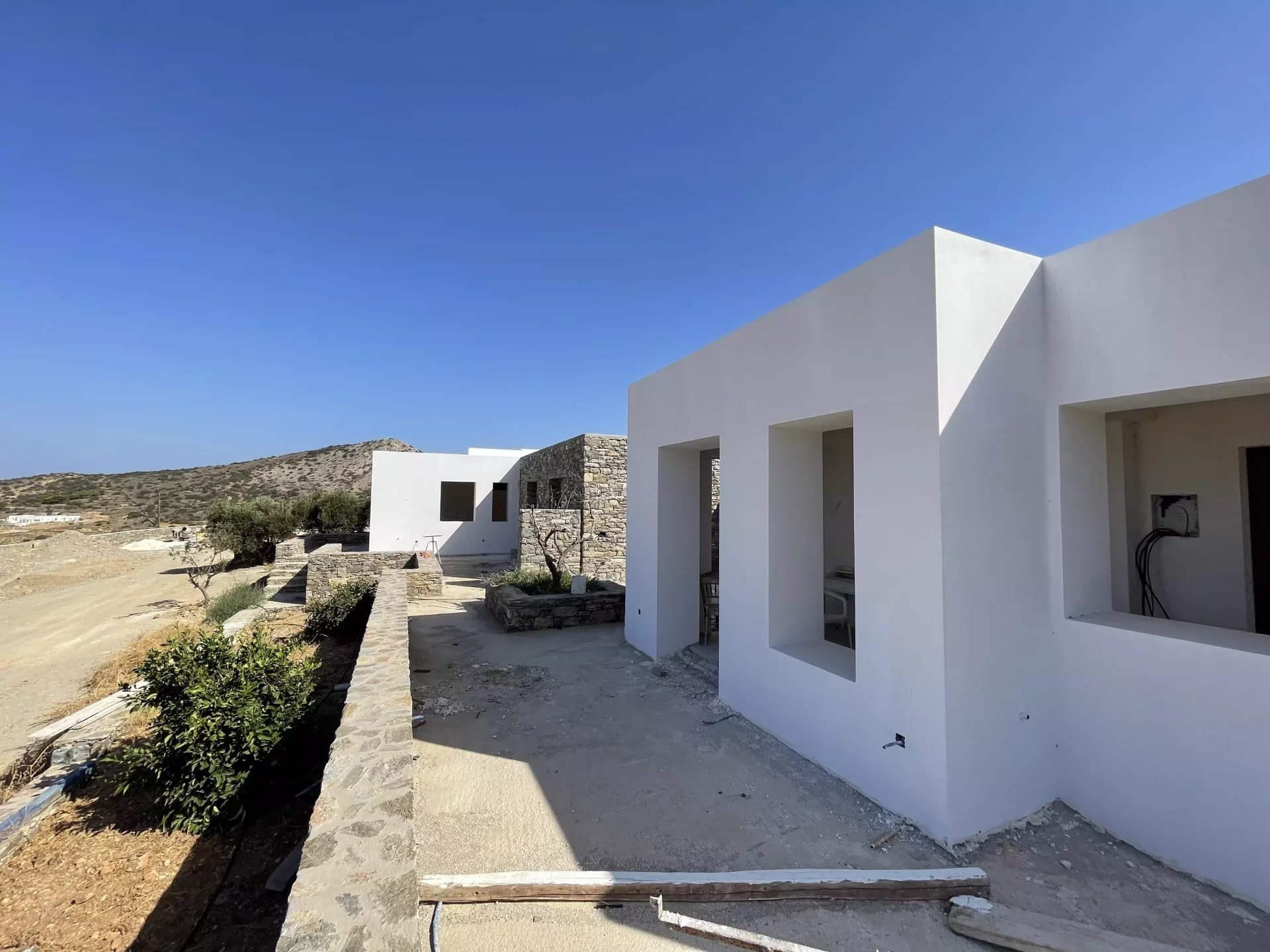 Elegant Stone Estate with Sea View – Agkairia, Paros - Image 9