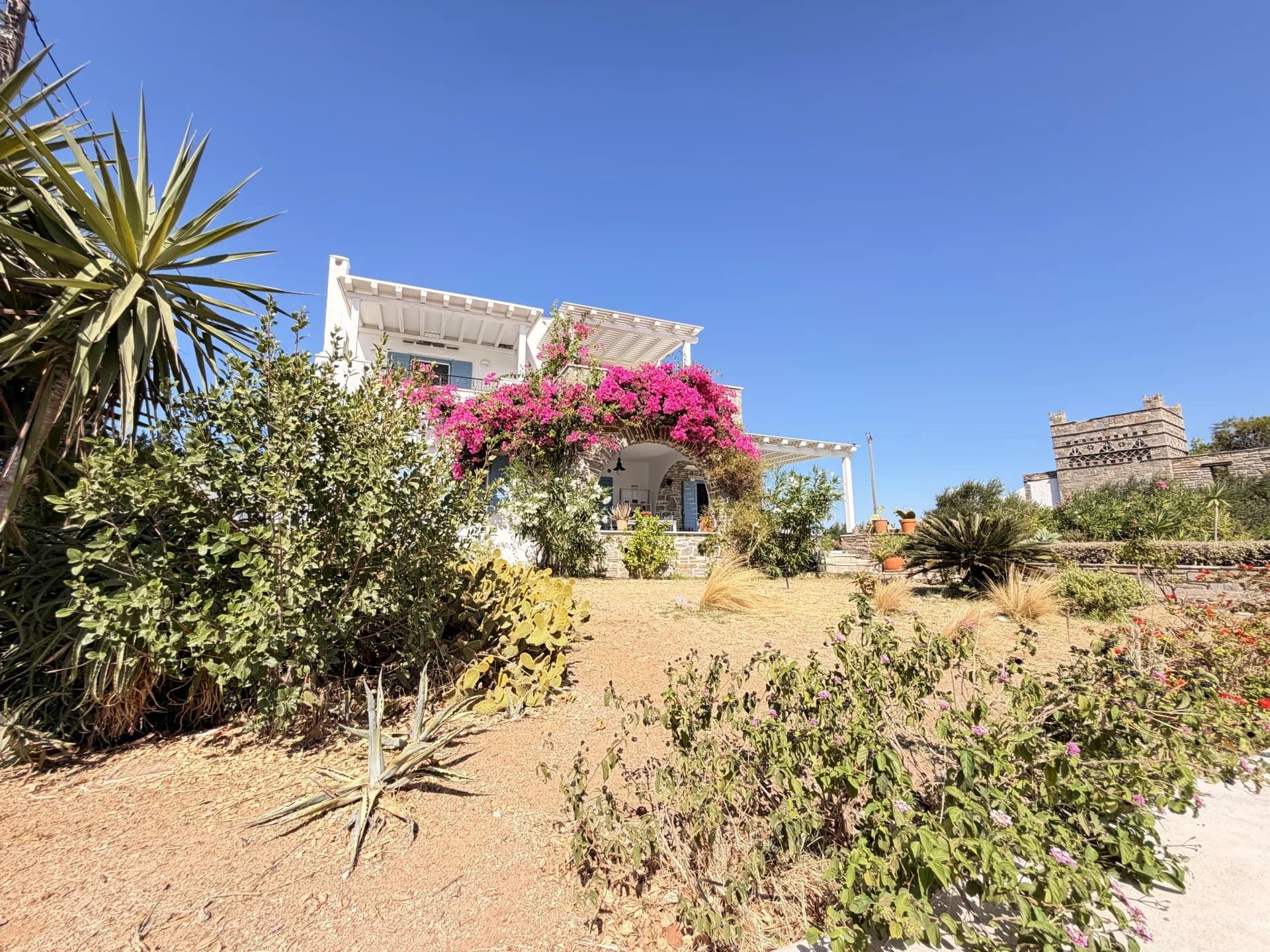 Individual House in Kalami, Paros – Sea Views, Private Garden, Garage & Guest Studio - Image 33