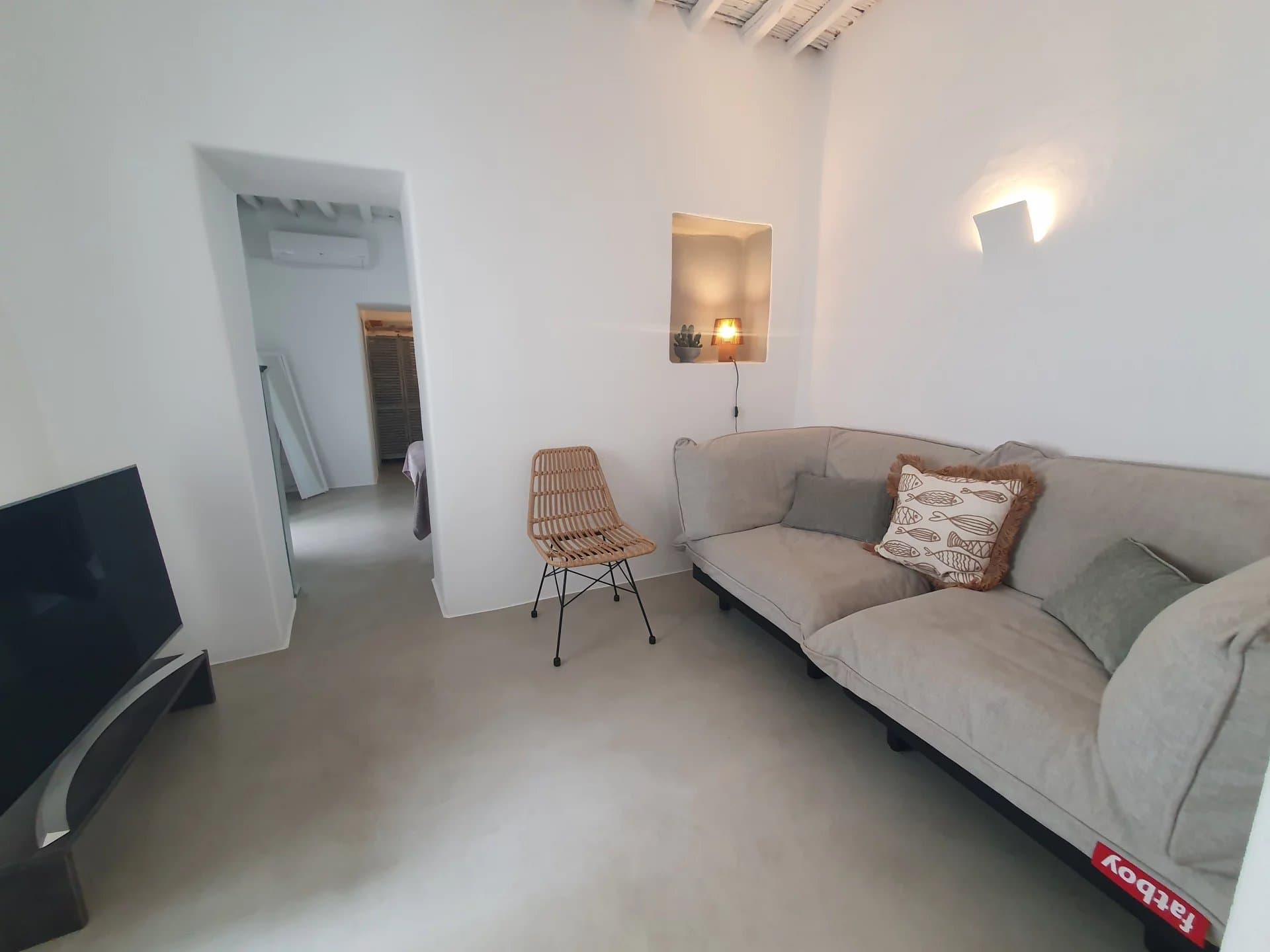 Characterful Cycladic House in Marmara, Paros – Authentic Charm & Private Courtyard - Image 7