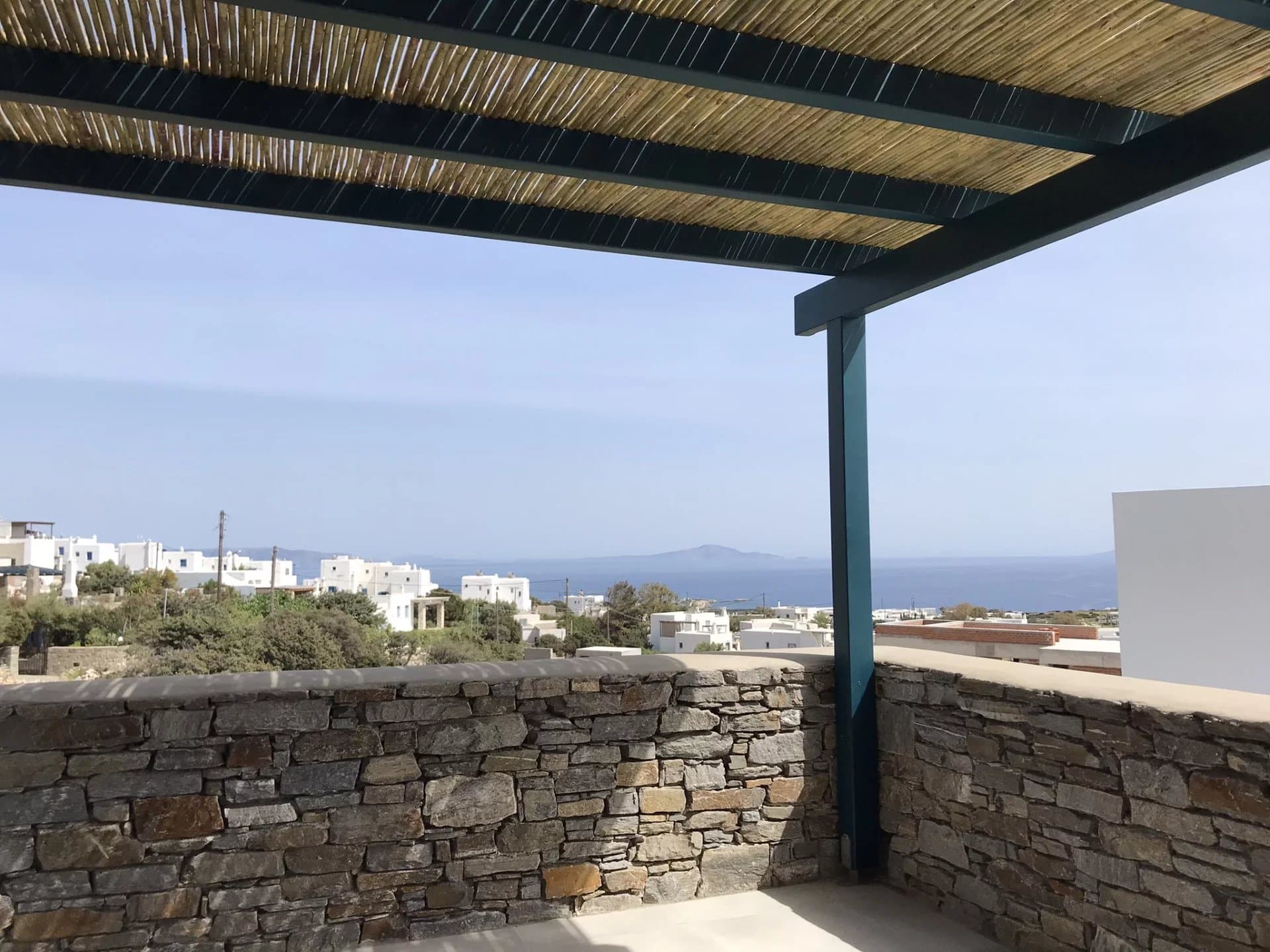 Sea View Maisonette for Sale in Aspro Chorio, Paros – Exceptional Condition & Boutique Island Living - Image 11