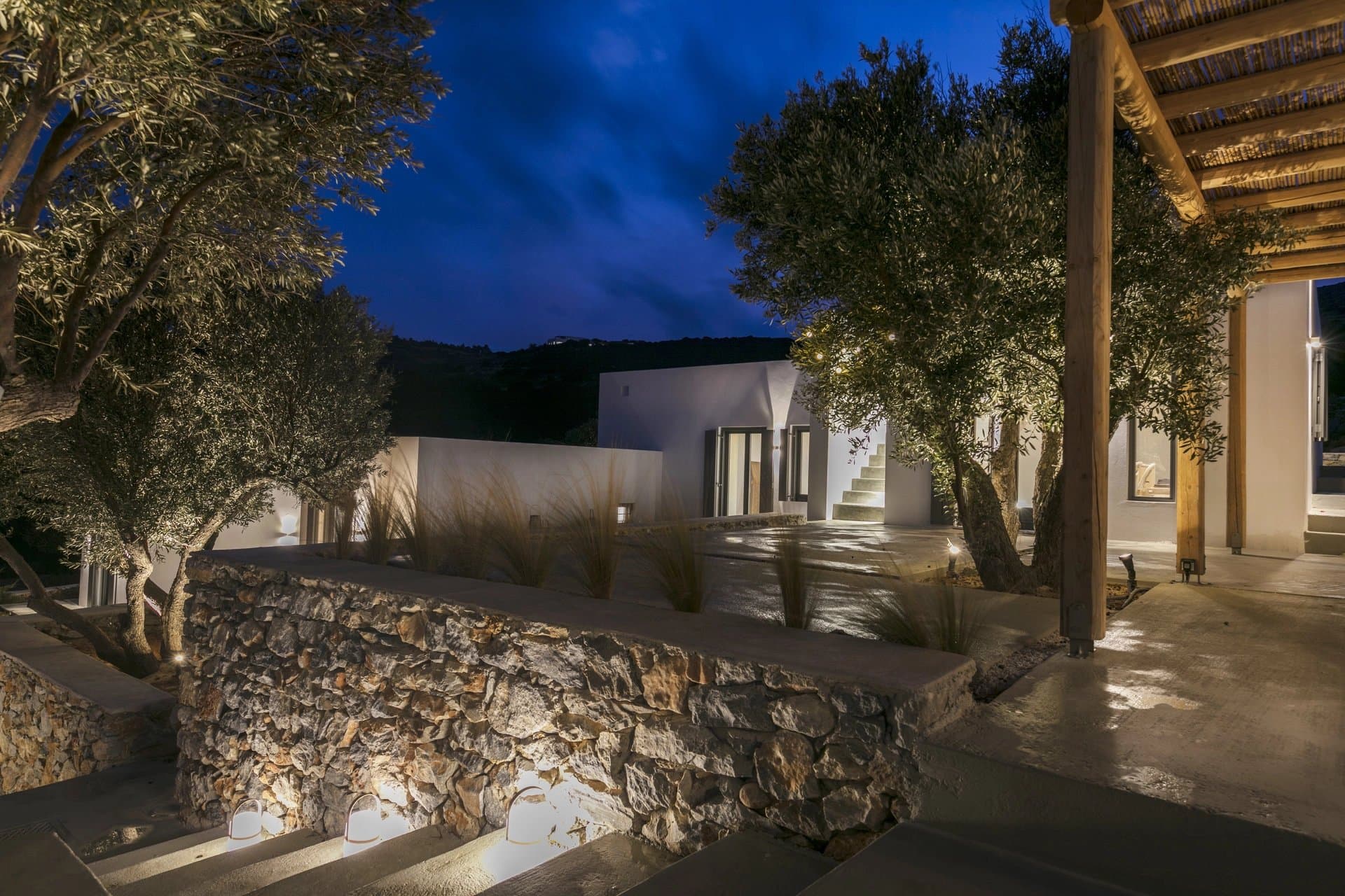 Magnificient modern villa - Image 2