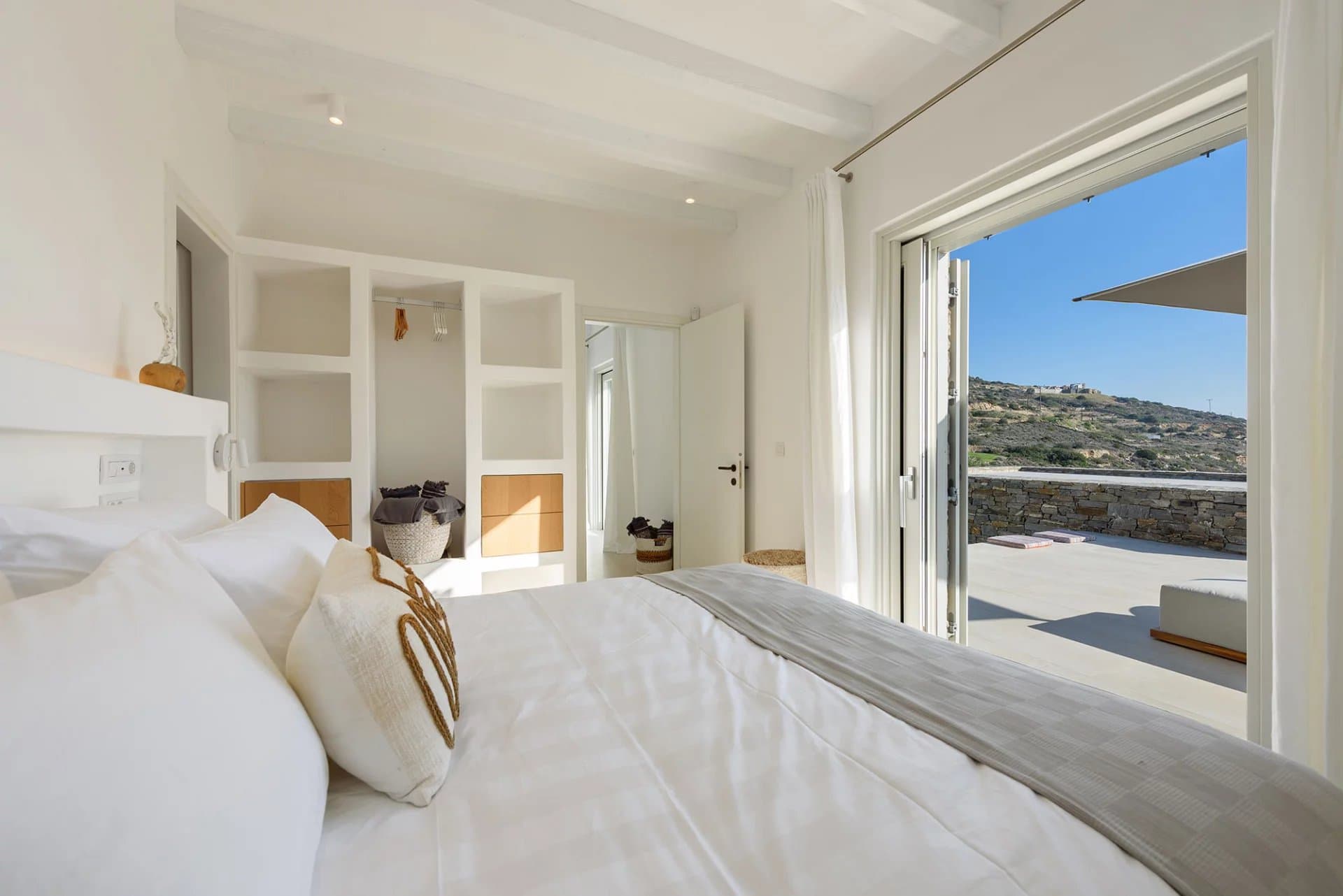 Brand-new luxury villa with pool & sea view – Faragas, Paros - Image 20